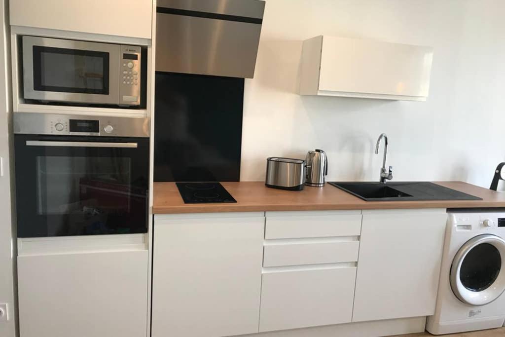 Le Nicole Apartment Шартър Екстериор снимка